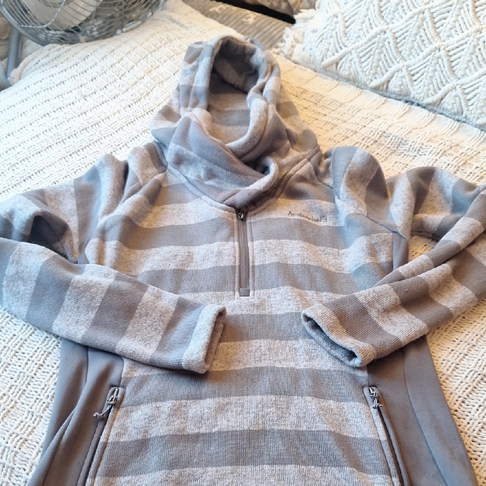 Avalanche Gray & Heathrr Grey  Striped Hoodie Size L